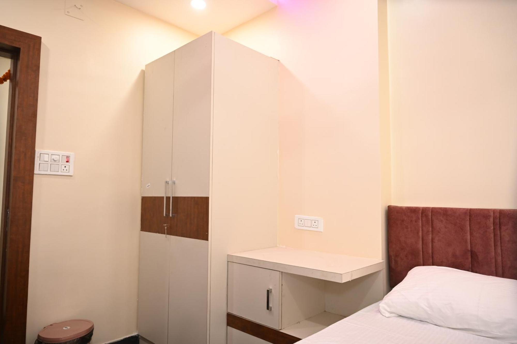 Hotel Royal Radiant Ráncsí Kültér fotó