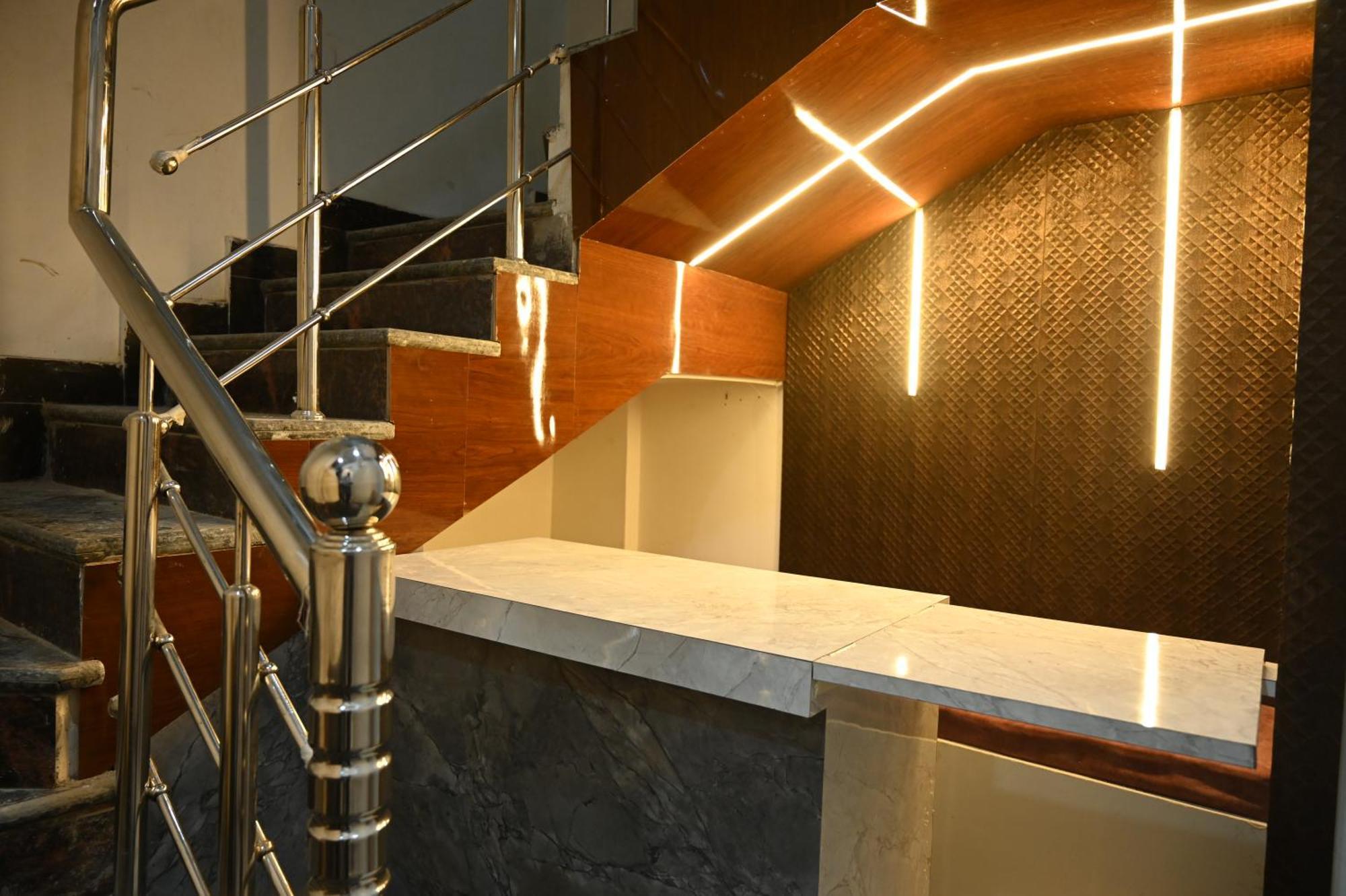Hotel Royal Radiant Ráncsí Kültér fotó